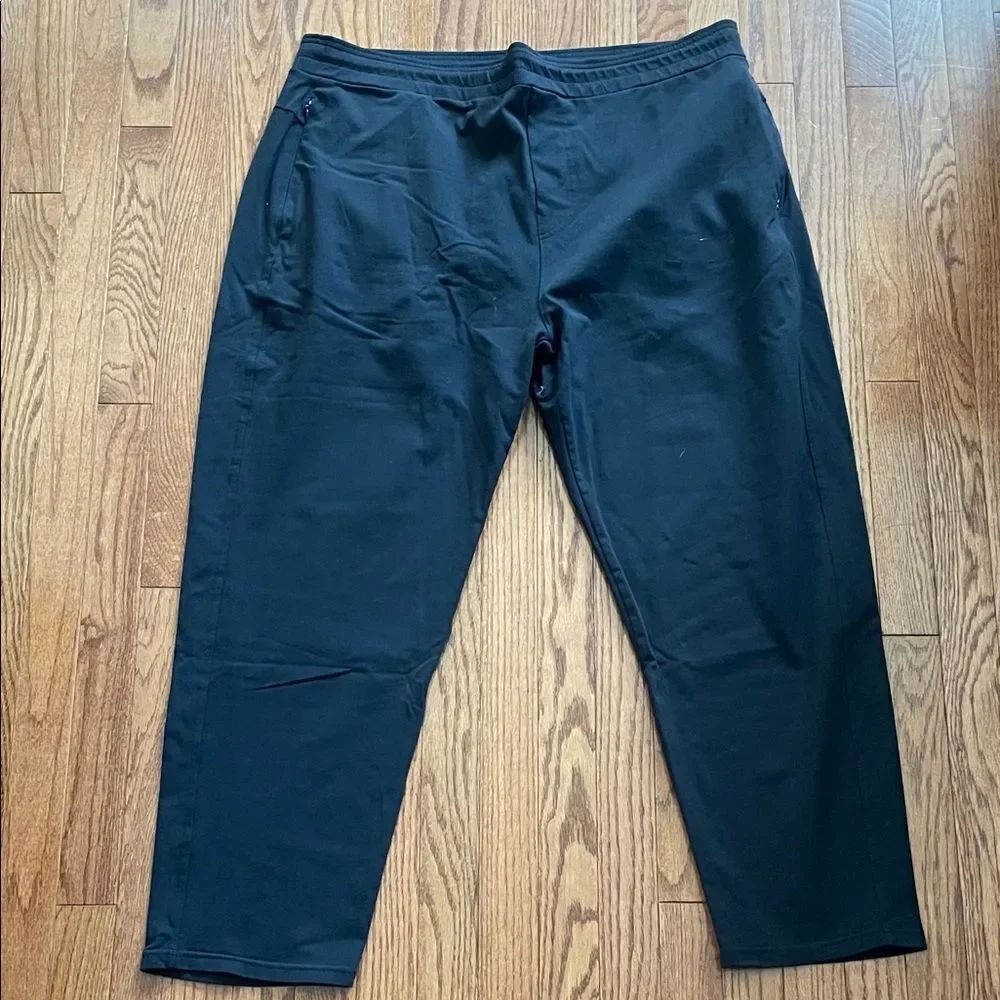 Public Rec Black Straight Leg Joggers Men’s Sz 42/30